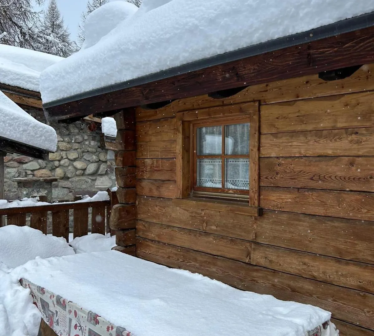 דירה ליביניו Chalet Champagne איטליה